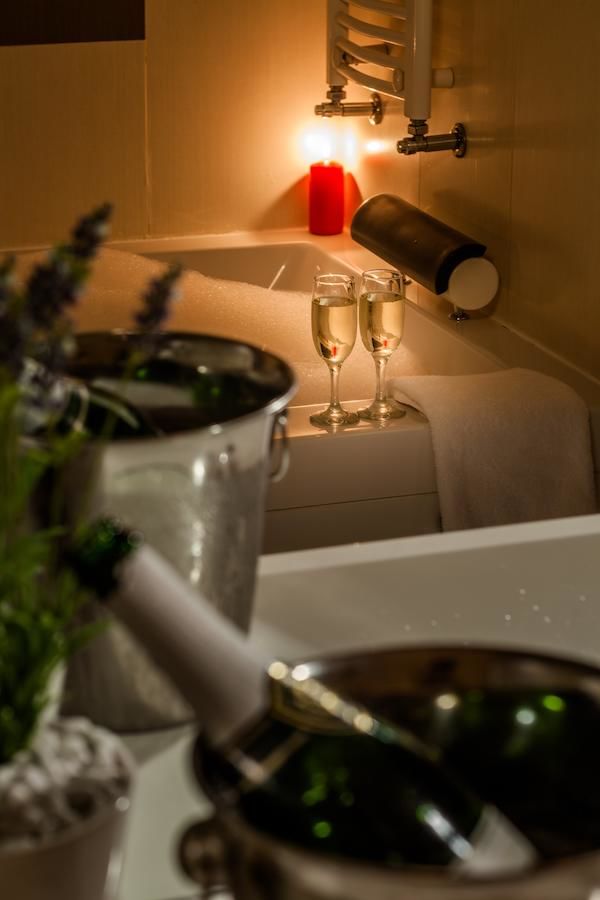 Отель Hotel Cubix Брашов