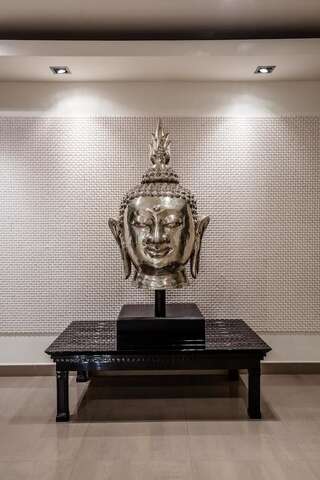 Отель Hotel Cubix Брашов-5