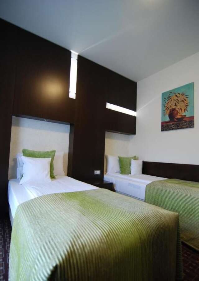 Отель Hotel Cubix Брашов-30