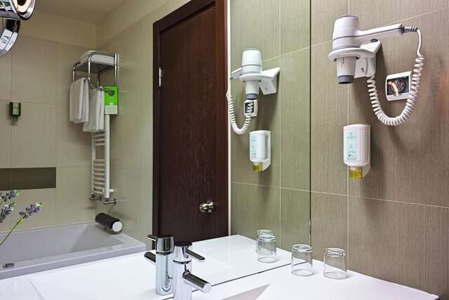 Отель Hotel Cubix Брашов-31